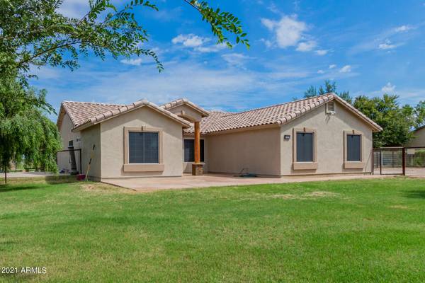 San Tan Valley, AZ 85140,4934 E BEEHIVE Road