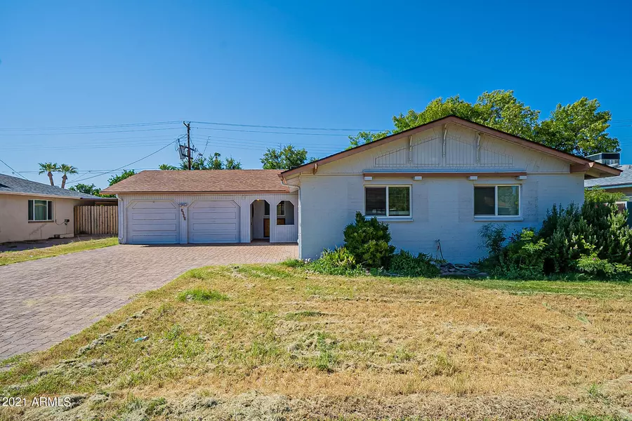 6225 E EARLL Drive, Scottsdale, AZ 85251