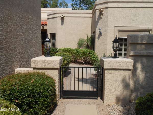 Scottsdale, AZ 85258,8631 N 84TH Place