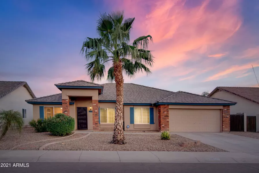 3663 E WHITEHALL Drive, San Tan Valley, AZ 85140