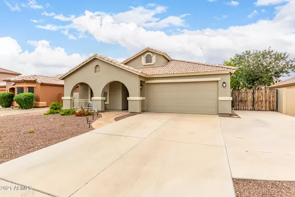 40138 N VINCENZA Street, San Tan Valley, AZ 85140