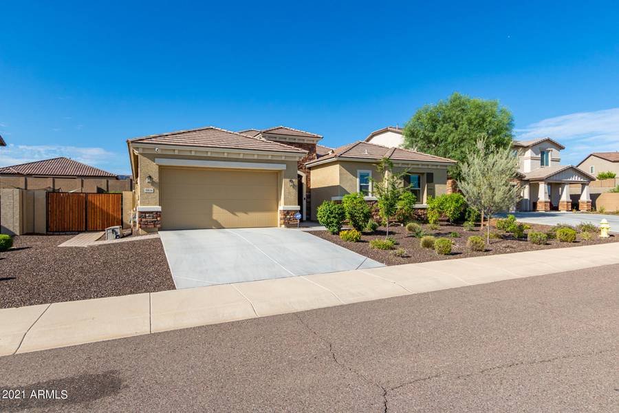 3816 W Brogan Court, New River, AZ 85087