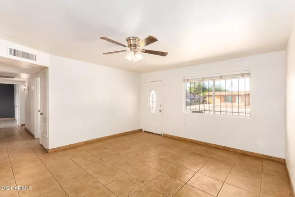 Phoenix, AZ 85037,8319 W GLENROSA Avenue