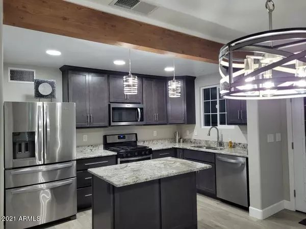 Phoenix, AZ 85013,1106 W GLENROSA Avenue