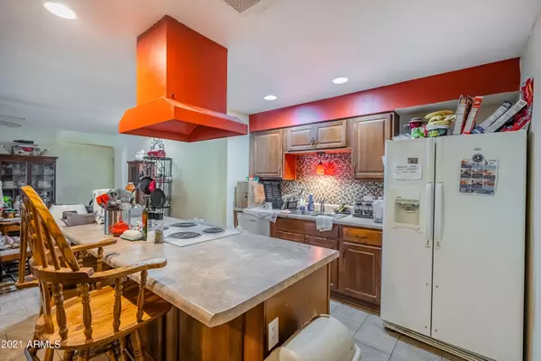 Phoenix, AZ 85029,2213 W ASTER Drive