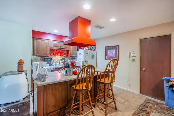 Phoenix, AZ 85029,2213 W ASTER Drive