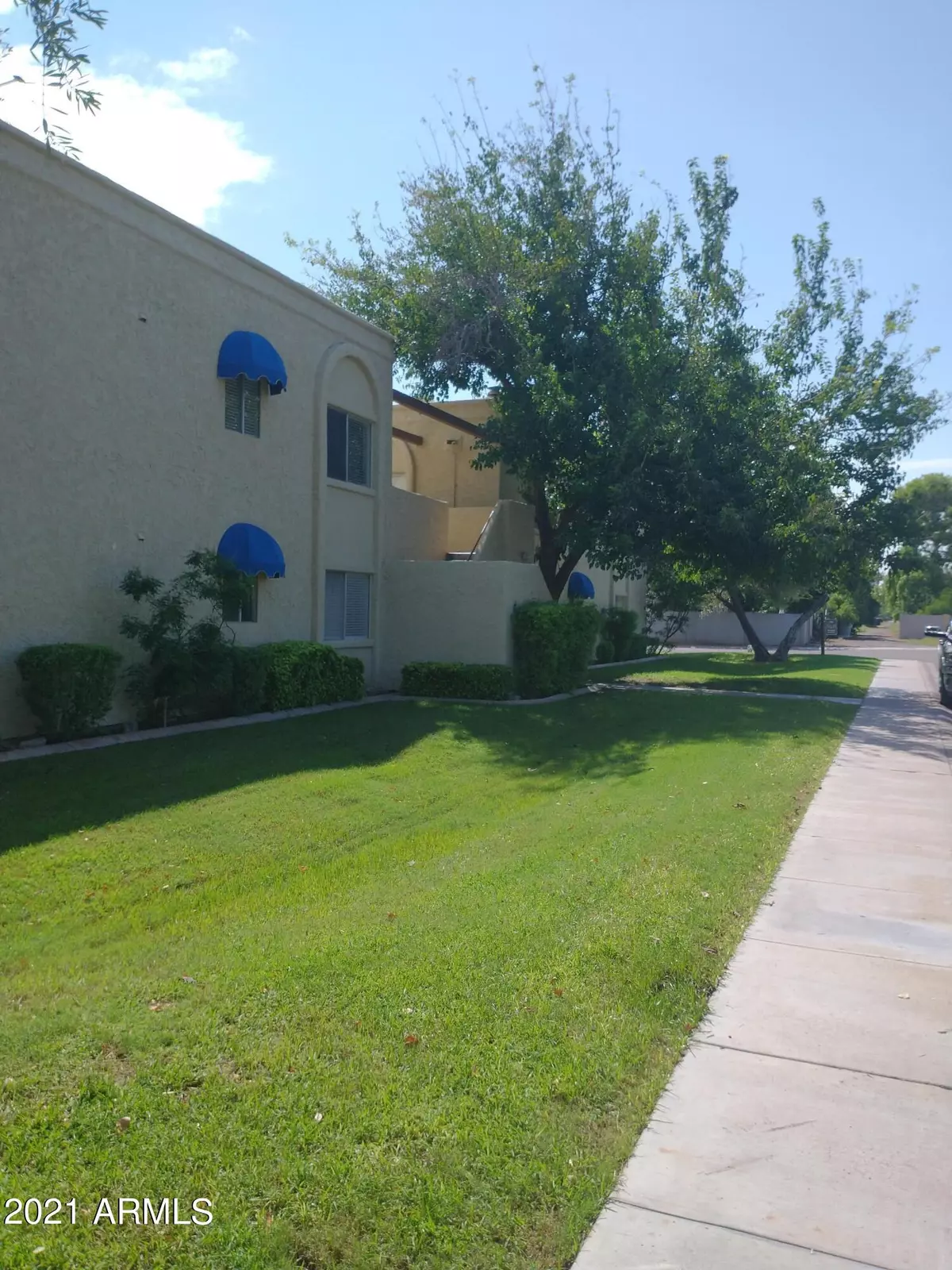Scottsdale, AZ 85251,6943 E EARLL Drive #6