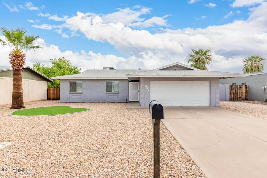 937 N SEAN Drive, Chandler, AZ 85224