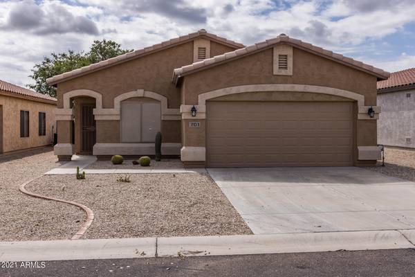 701 E SOLITUDE Trail, San Tan Valley, AZ 85143