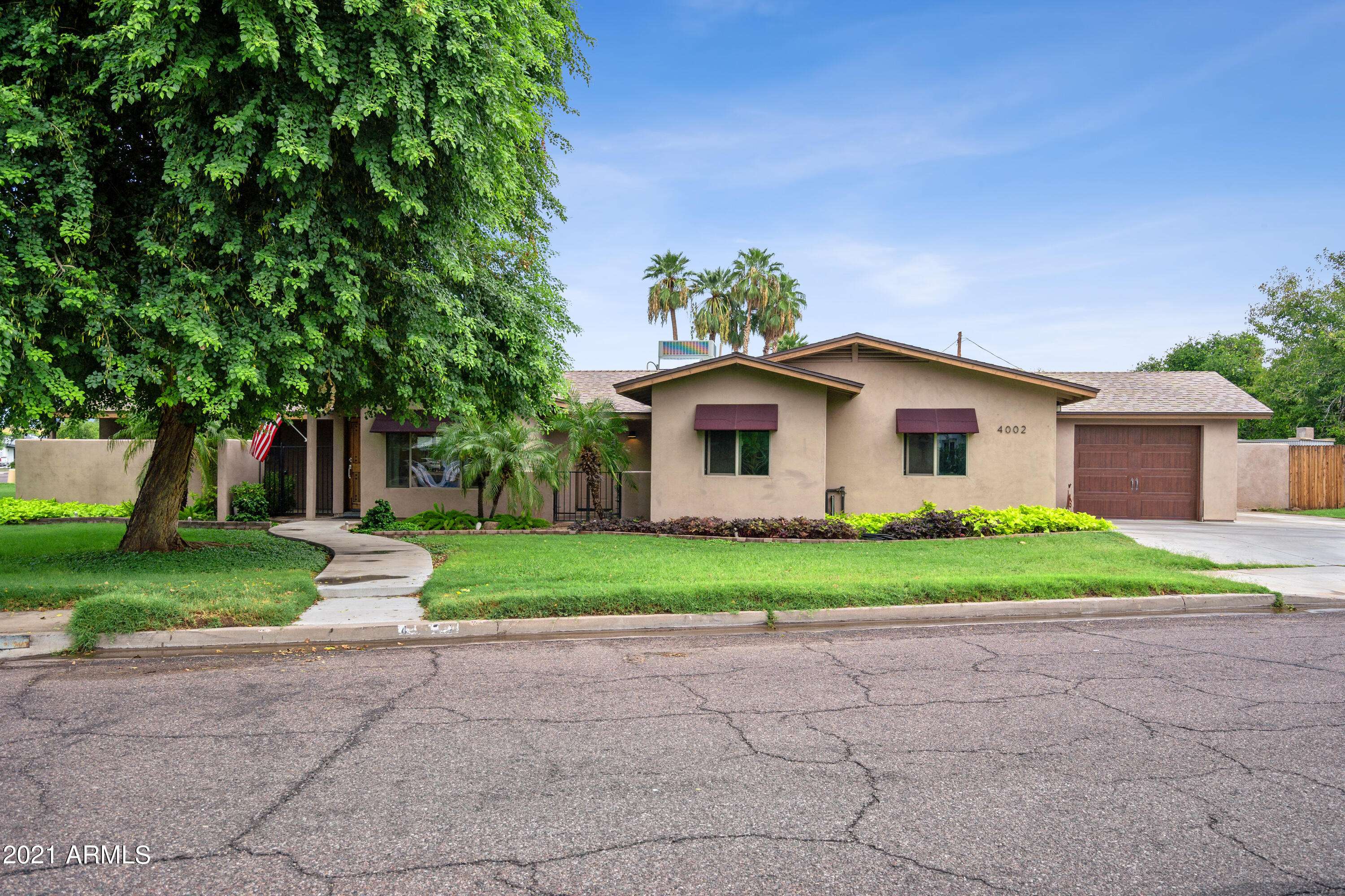 4002 E WILSHIRE Drive, Phoenix, AZ 85008