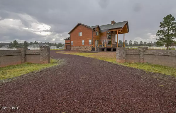 Show Low, AZ 85901,816 FERN Way