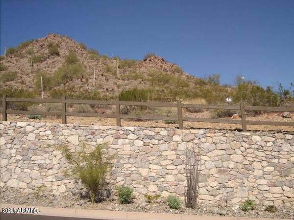 Paradise Valley, AZ 85253,6975 N 39TH Place #14