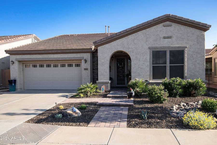 4654 E SOURWOOD Drive, Gilbert, AZ 85298