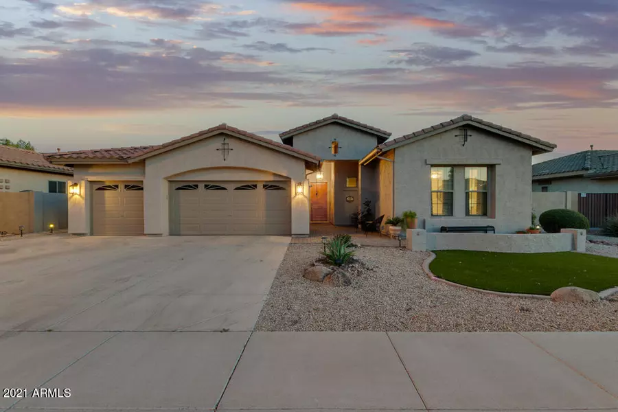 681 W WILDHORSE Drive, Chandler, AZ 85286