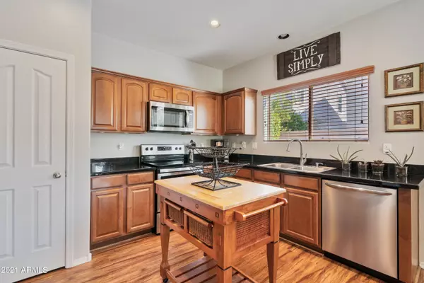 Phoenix, AZ 85043,8019 W BRILL Street