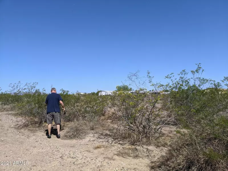 41800 W Rose Lane Lane #6, Tonopah, AZ 85354