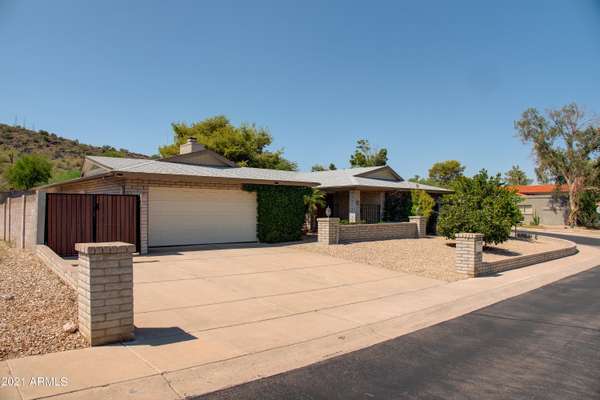 Phoenix, AZ 85029,151 W SWEETWATER Avenue