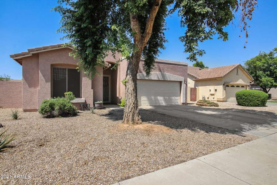 2554 S MOCCASIN Trail, Gilbert, AZ 85295