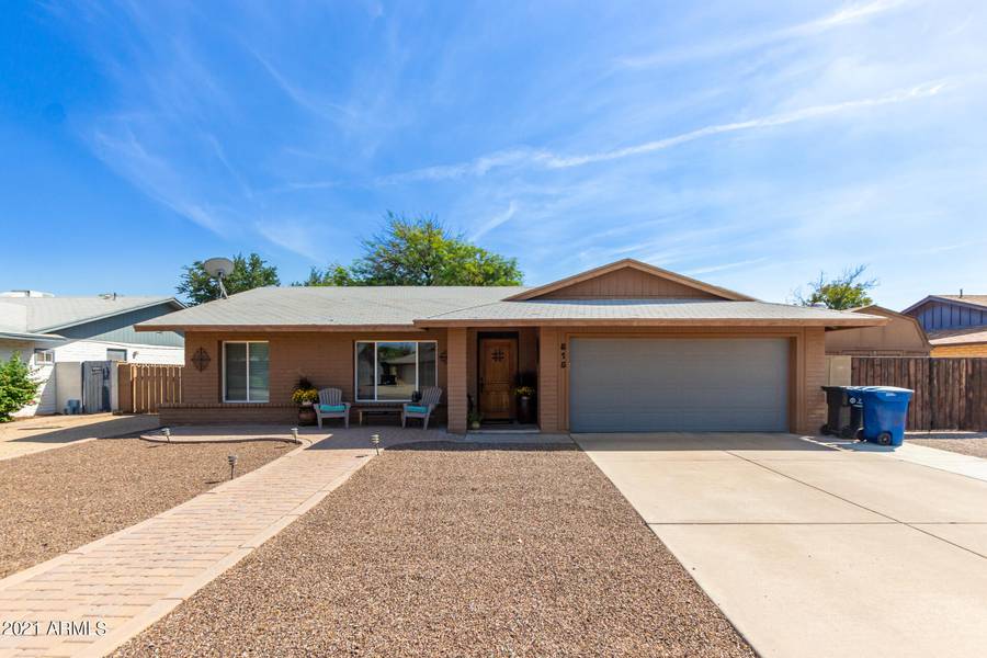 815 E DAVA Drive, Tempe, AZ 85283