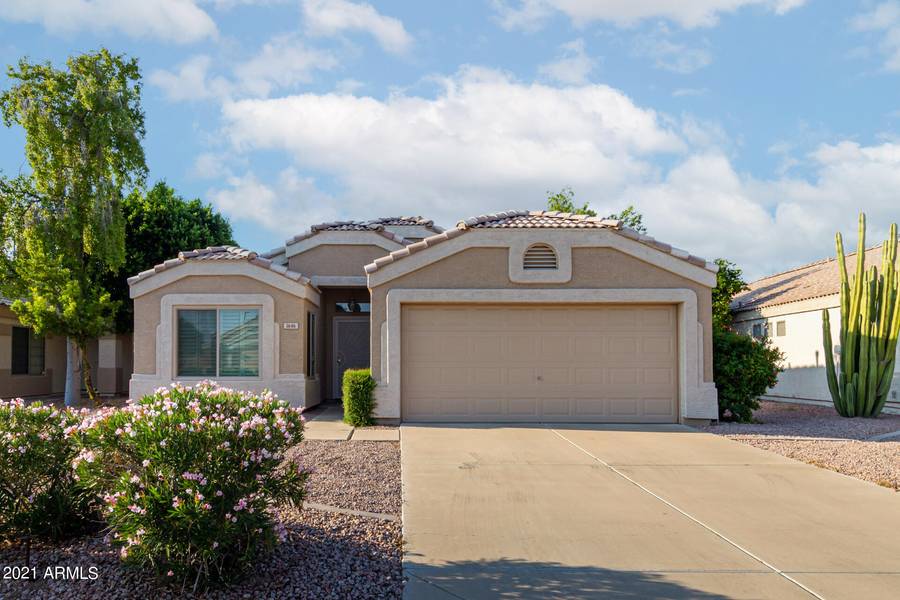 1646 E AMBER Lane, Gilbert, AZ 85296