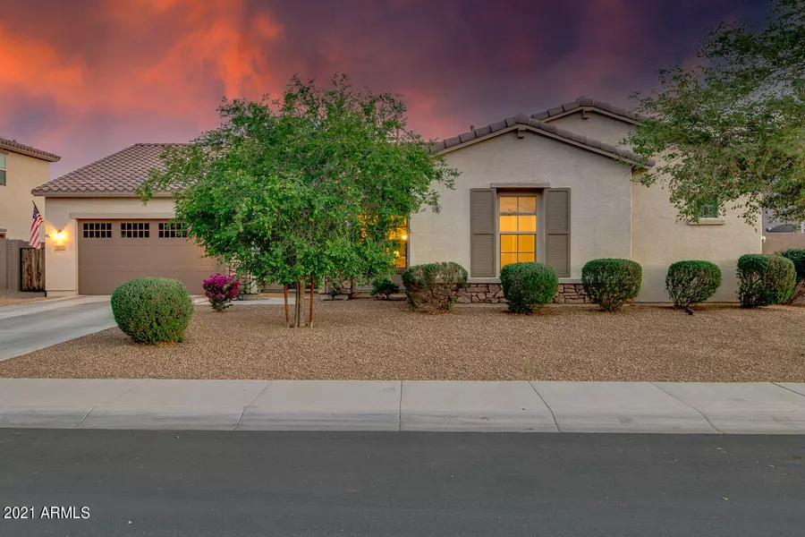 2827 E MUIRFIELD Street, Gilbert, AZ 85298