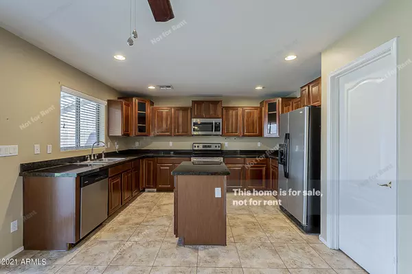 San Tan Valley, AZ 85143,3092 E DESERT MOON Trail