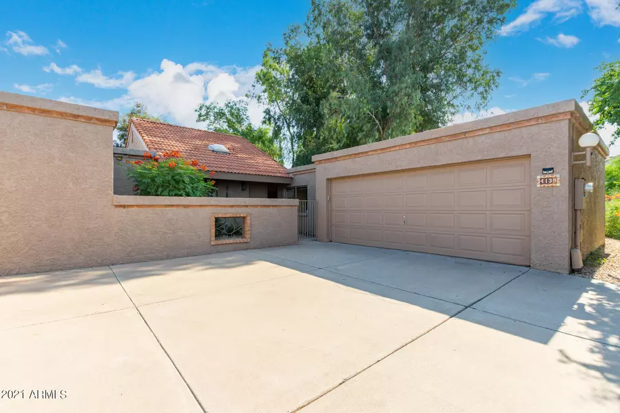 4138 E LARKSPUR Drive, Phoenix, AZ 85032