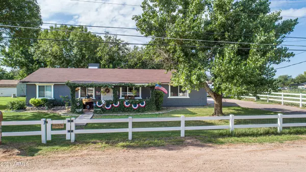 16637 E FRYE Road, Gilbert, AZ 85295