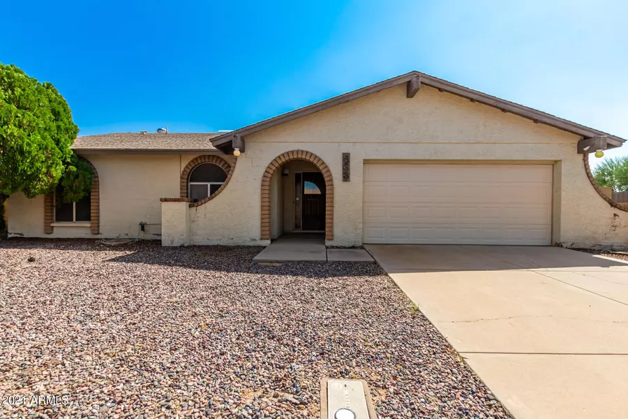 863 W MARLBORO Drive, Chandler, AZ 85225