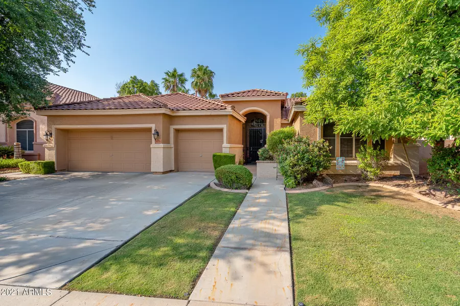 6774 W AMIGO Drive, Glendale, AZ 85308