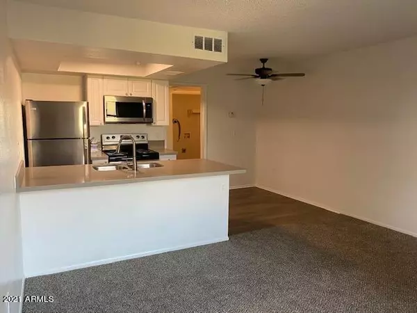 Mesa, AZ 85210,461 W HOLMES Avenue #373