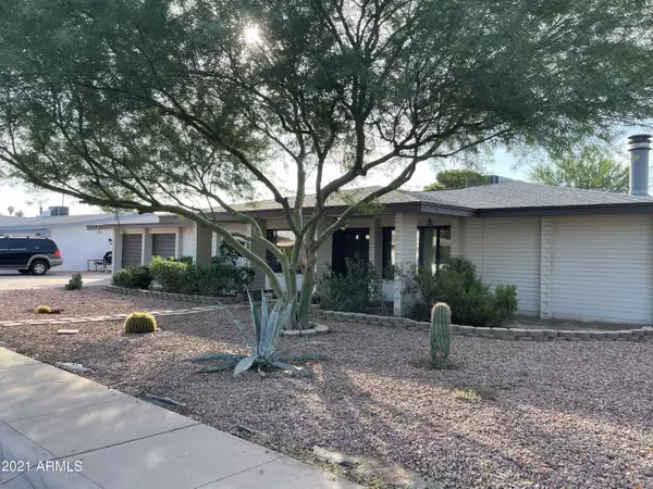 Phoenix, AZ 85033,6233 W ELM Street