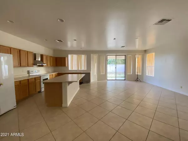 Chandler, AZ 85286,1215 E WINCHESTER Place