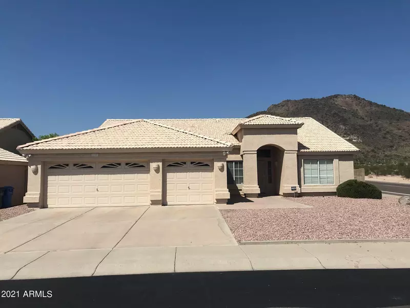 6102 W WHISPERING WIND Drive, Glendale, AZ 85310