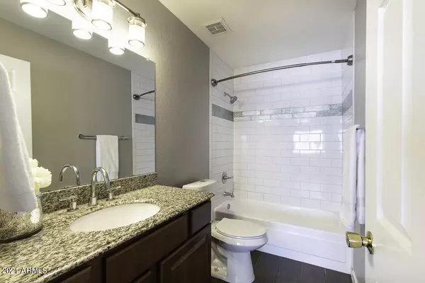 Phoenix, AZ 85027,406 W ROCKWOOD Drive