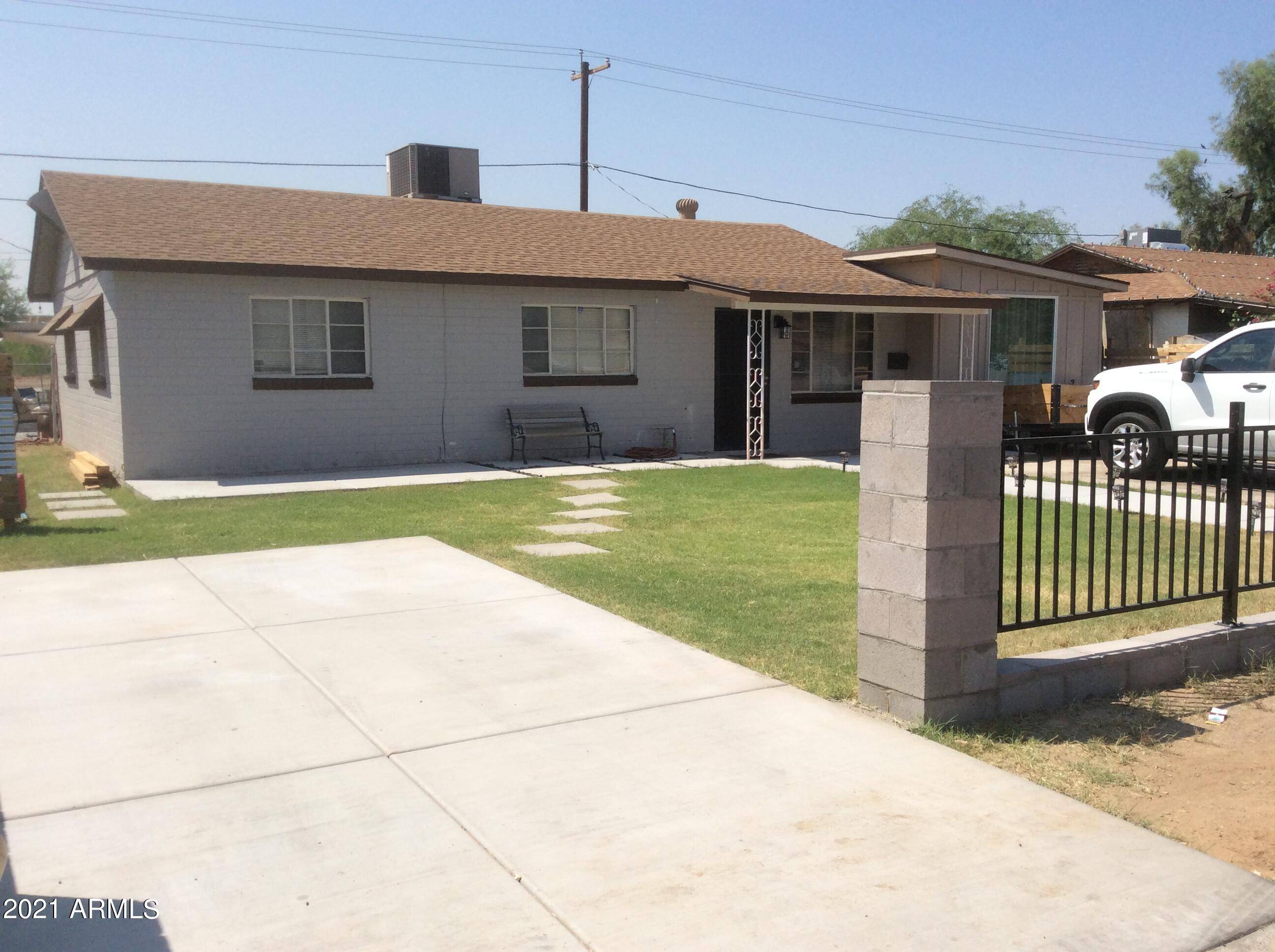 Phoenix, AZ 85008,1226 N OAKLEAF Drive