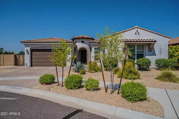 3110 E VALENCIA Drive, Phoenix, AZ 85042