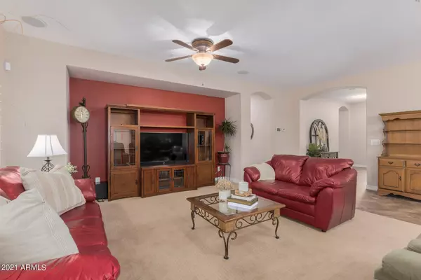 San Tan Valley, AZ 85140,595 W DRAGON TREE Avenue