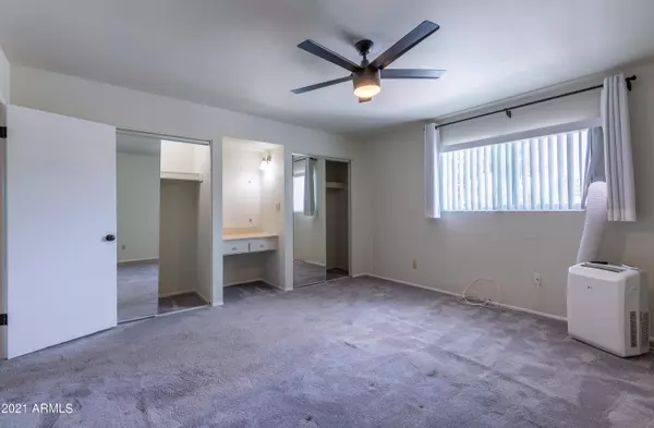 Phoenix, AZ 85014,6040 N 15TH Street #46