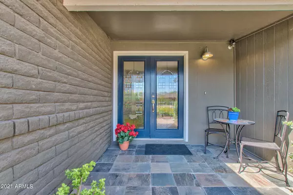 Tempe, AZ 85283,5926 S NEWBERRY Road