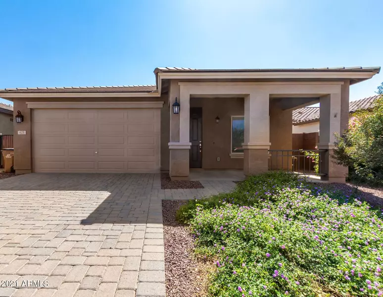 625 W MANGROVE Road, San Tan Valley, AZ 85140