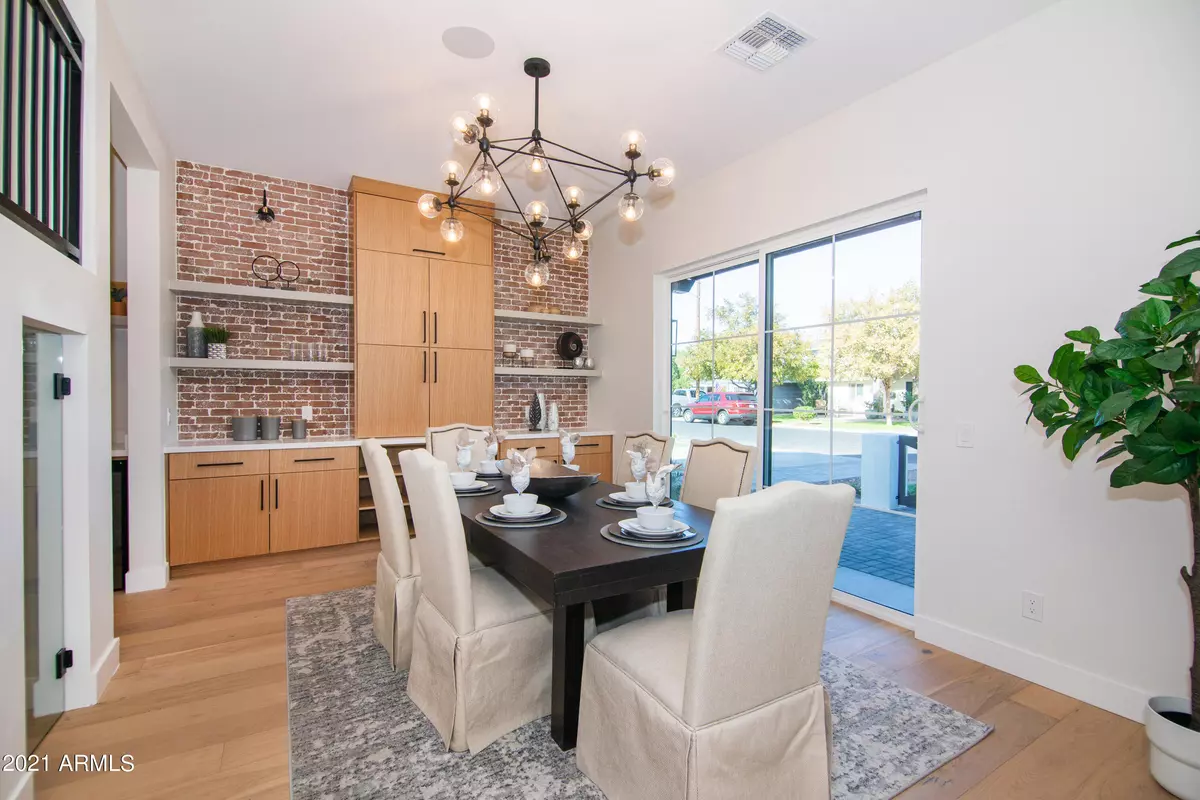 Phoenix, AZ 85018,4917 E INDIANOLA Avenue