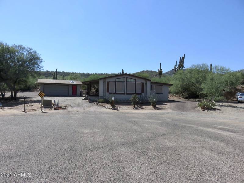 18756 E MECHLING Drive, Black Canyon City, AZ 85324