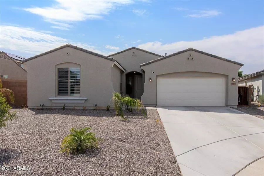 2039 N VEGA Court, Casa Grande, AZ 85122