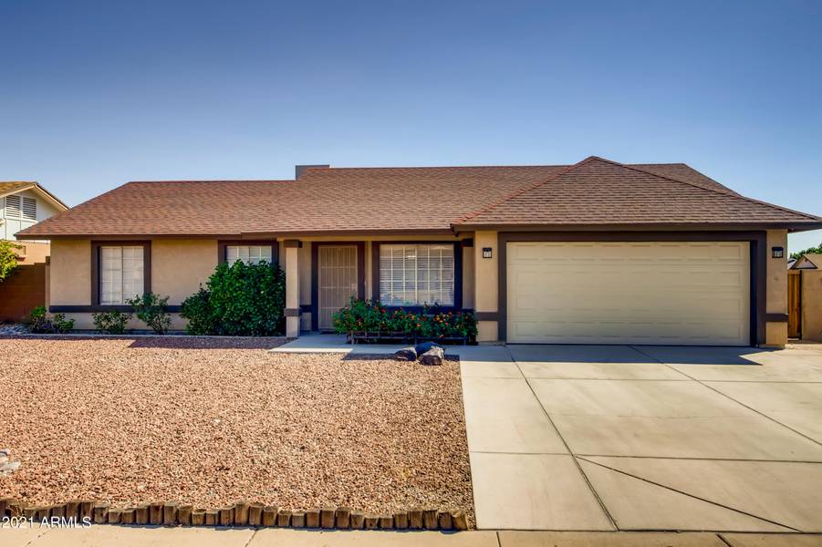 8761 W Villa Rita Drive, Peoria, AZ 85382