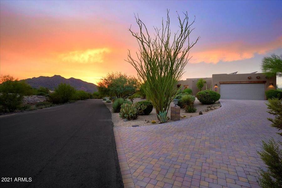 7740 E PRIMROSE Path, Carefree, AZ 85377