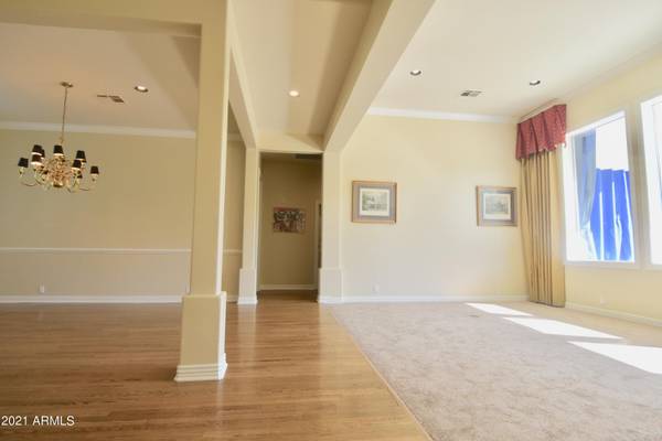 Phoenix, AZ 85018,5317 N 40th Street