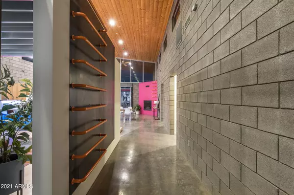 Phoenix, AZ 85041,8616 S 19TH Avenue