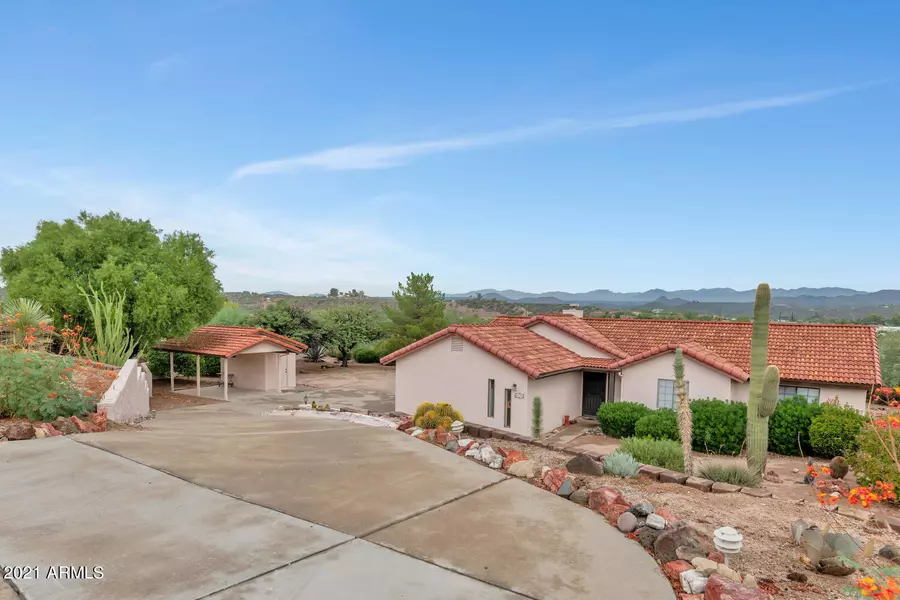 650 W SANTA FE Drive, Wickenburg, AZ 85390