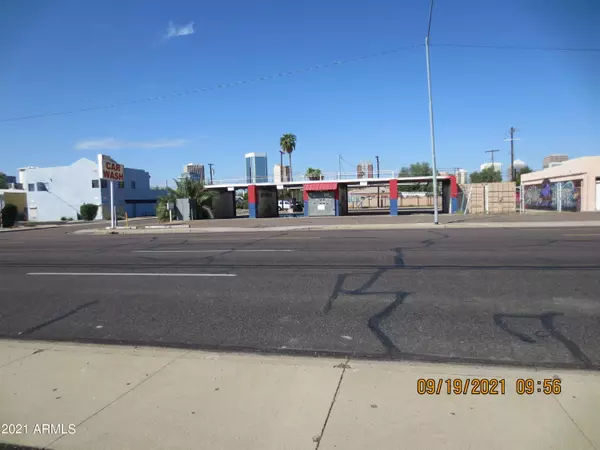 Phoenix, AZ 85014,3602 N 7TH Street